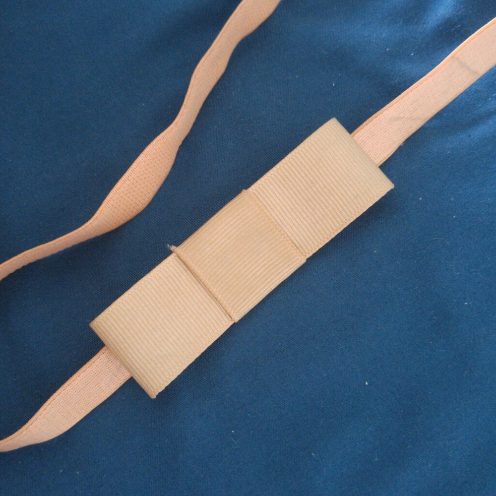 FREE w/ $20 Purchase Nude Elastic Bow Headband